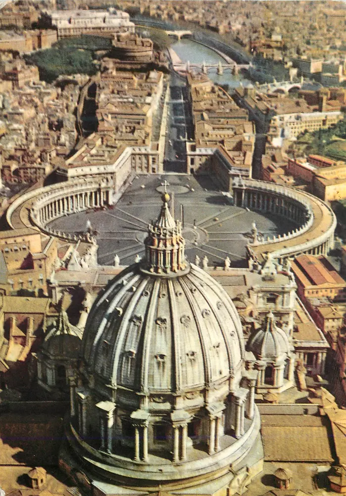Cúpula de S. Pietro — vista aérea — Aut. Minist. CONCESS. N. 66 - Fotoc. N. 4065 - Frente