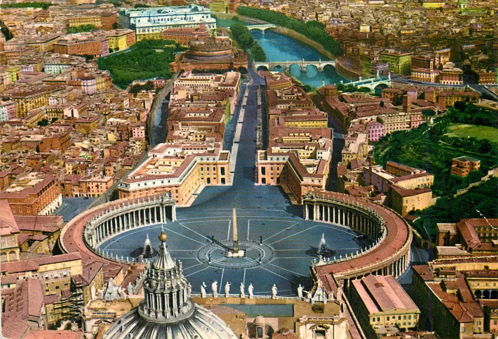 Piazza San Pietro — vista aérea — DA VERA FOTOCOLOR n°244 - Frente