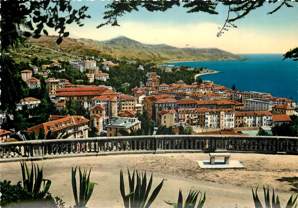 Vista panorâmica de Saint-Remo — Riviera das Flores — editor Stab Grafico Caprile-Niliano, n°32 - Frente