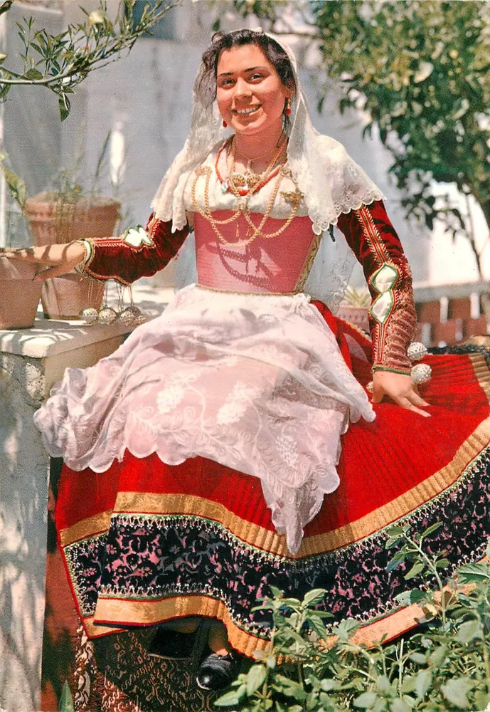 सार्डो लुक के एक औरत — संपादक कॉन्सेस. म. एंड जी. टॉग्नोली, लिवर्नो, संख्या 40 सी.एस. - आगे