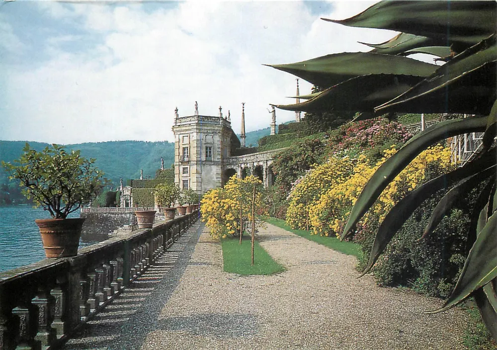 Garten der Residenz Borromeo auf der Isola Bella — Lago Maggiore (Novara) — Silvana Editoriale - Vorderseite