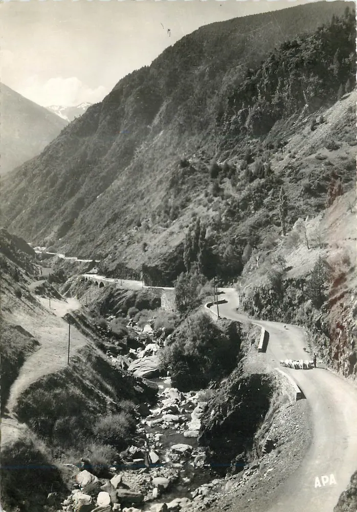 Gorges de Meritxell — Valls d'Andorre — Canillo (alt. 1531m) — Sté des Cartes Postales APA - Frente