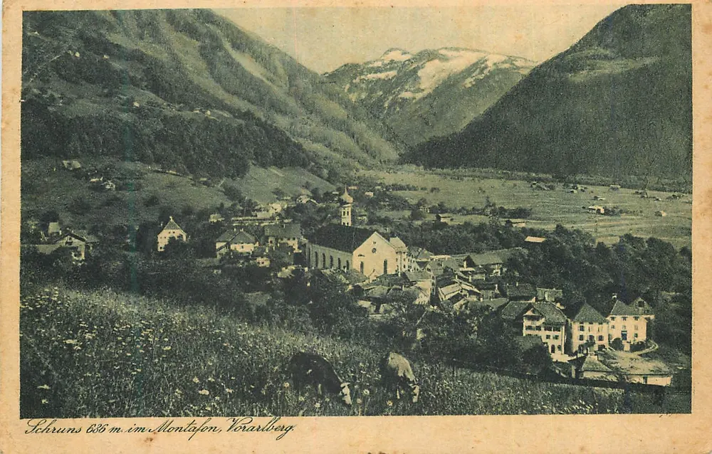 Schruns 686 m im Montafon, Vorarlberg — vue panoramique du village et de la montagne enneigée — éditeur Aufsiedruck Monopol, München - Recto