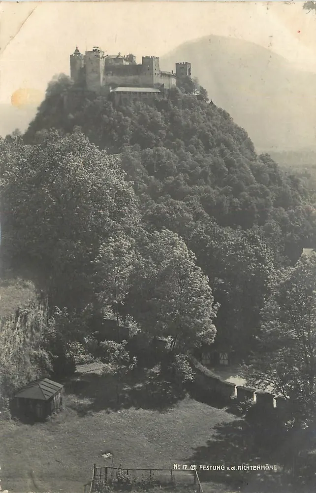 फर्टुंग वॉन डी रिचटरहोहे — एक चिल्ले पर स्थित मजबूत किला — NE 17, फोटोकार्ट वॉन एच. गुटलर, फाबरस्ट्र. - आगे
