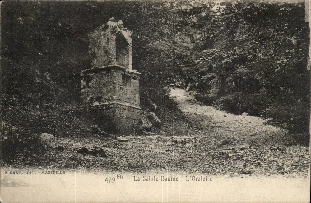 A Santa Bauma - A Oraloire — Ruínas de um monumento em um paisagem florestal — P. Ruat, Editora - Marselha, n° 479 bis - Frente