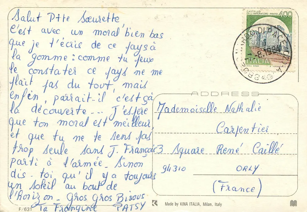 Paar, das in die Zukunft blickt — italienischer Text — Made by KINA ITALIA, Mailand, Italien - Rückseite