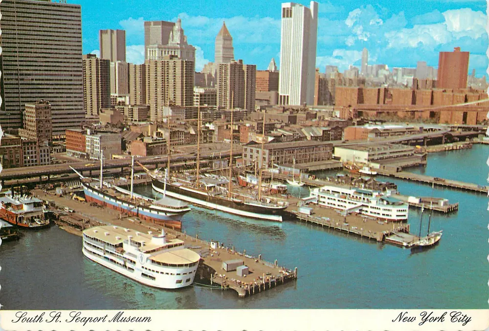South St. Seaport Museum — New York City — Manhattan Post Card Pub. Co. - Vorderseite