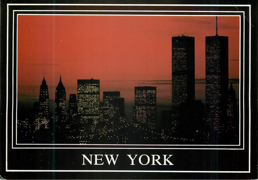 Nova Iorque — pôr do sol sobre o Lower Manhattan — ALMA, n°1242 - Frente