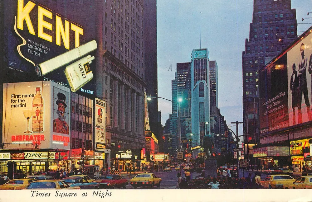 Times Square à Noite — Manhattan Post Card Co. Inc. C166 - Frente