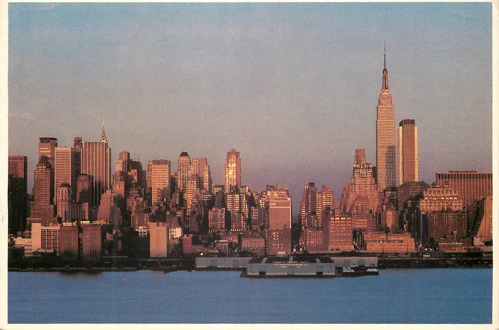 Nova York — pôr do sol no horizonte — Mike Roberts Color Productions - Frente