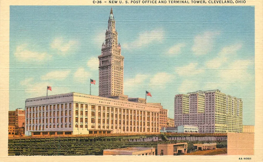 Neues U.S. Post Office und Terminal Tower, Cleveland, Ohio — C-36 — Verlag Klein R. News Company, n° 4A-H981 - Vorderseite
