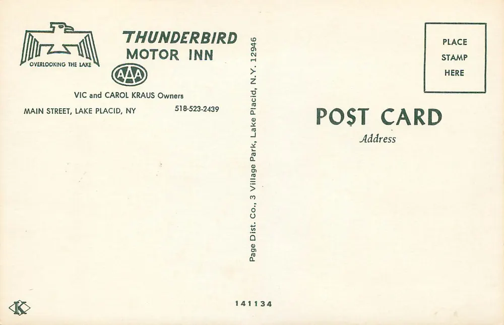 Thunderbird Motel — 호수와 개인 테라스의 전경 — Thunderbird Motor Inn, Lake Placid, N.Y. - 뒷면