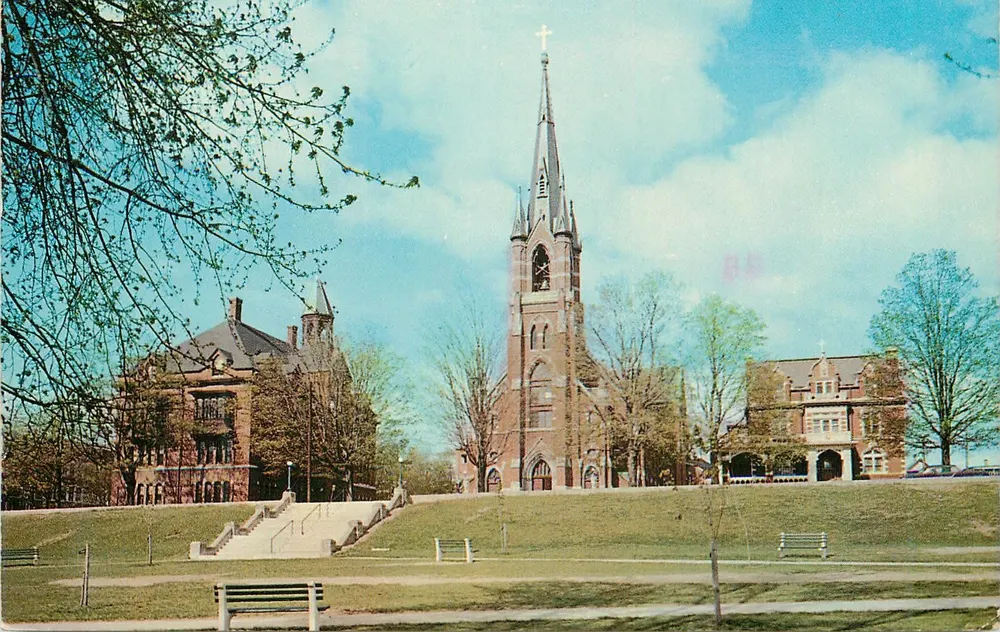 Igreja de Santa Maria — Manchester, N.H. — Foto por Laurier C. Durette, editada por NATCO Color Cards Co. - Frente