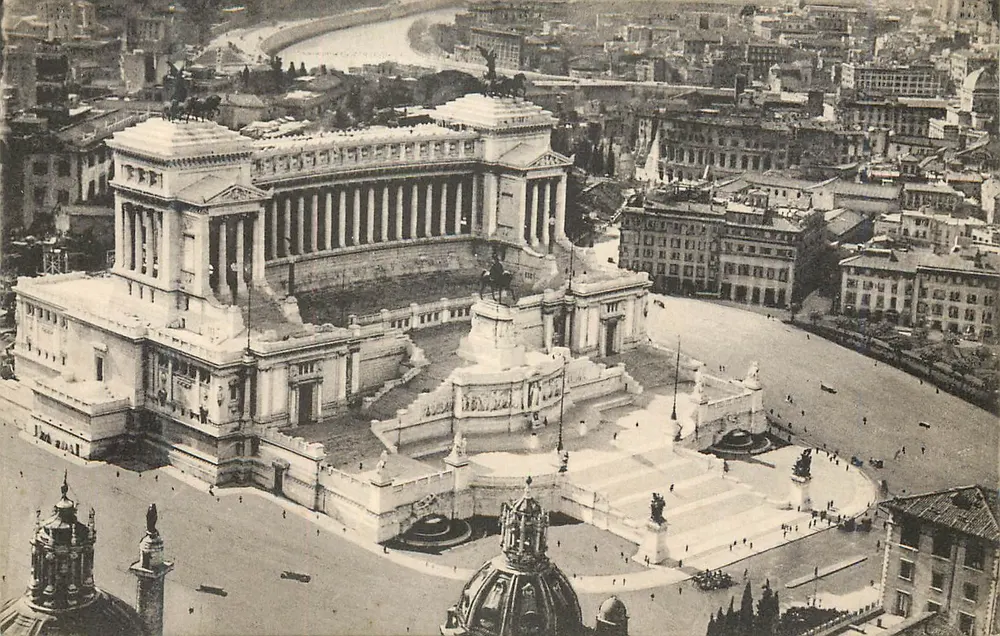 Roma - Monumento a Vittorio Emanuele II — Foto R. Aeronautica, Ed. Enrico Verdesi, n° 240 - Recto