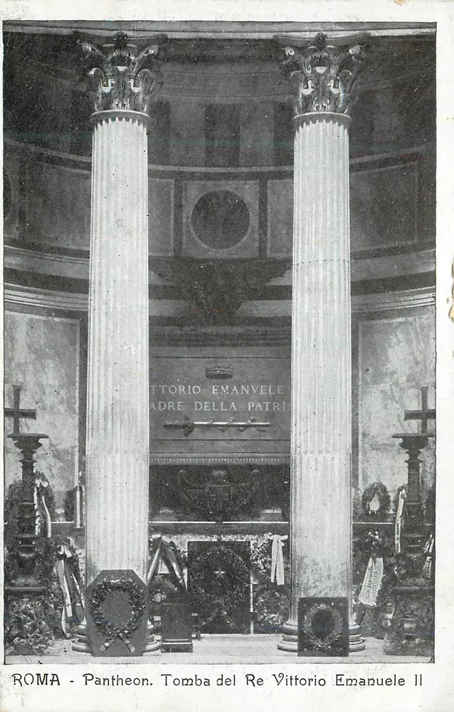 Rom — Pantheon. Grabmal des Königs Vittorio Emanuele II - Vorderseite
