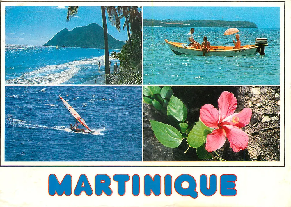 Martinique — paysage côtier, voile, fleur de hibiscus — Éditions Pumas-Montpeyroux - Recto
