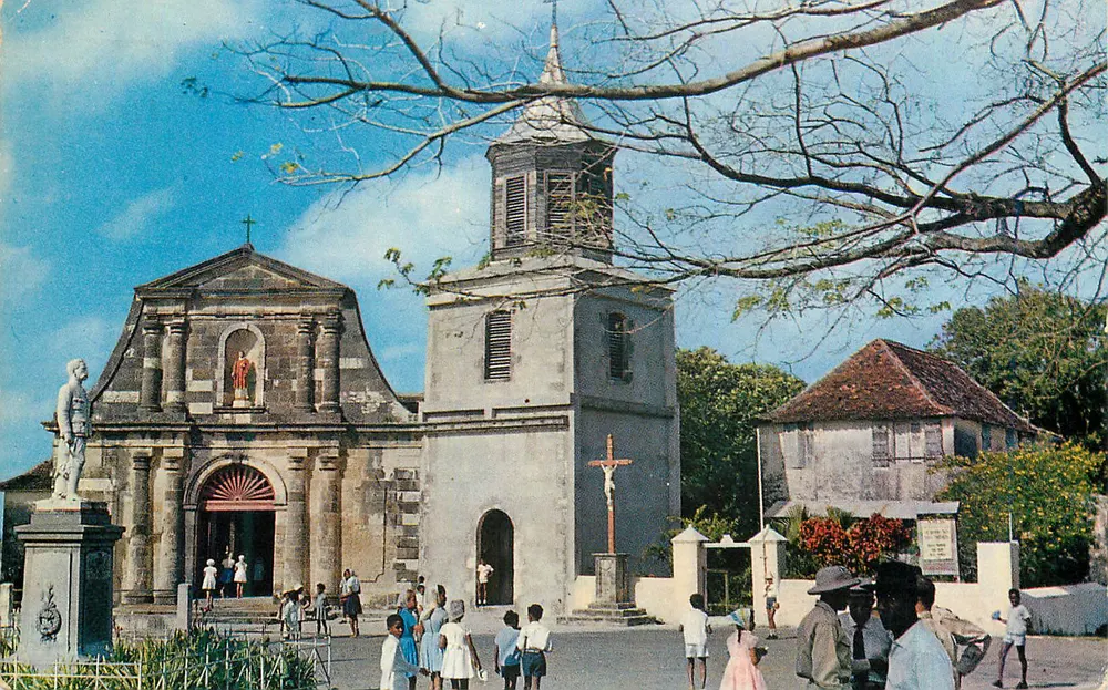 Martinique — Kirche, Platz und Statue des Dr. Duquesnay — Photo Félix ROSE-ROSETTE - Vorderseite