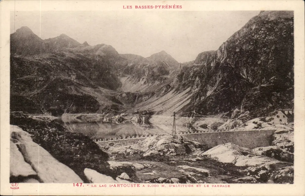 Les Basses-Pyrénées — O lago d'Artouste a 2.000 m de altitude e a barragem — série 147, editor Labouche Frères - Frente