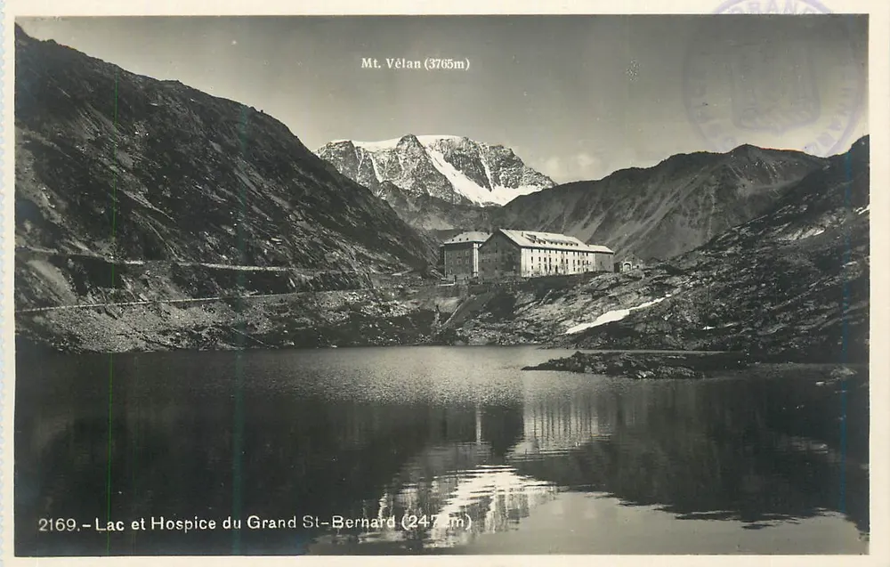 Lago e Hospício do Grande São Bernardo — Mt. Vélan (3765m) — Société Graphique Neuchâtel, n° 2169 - Frente