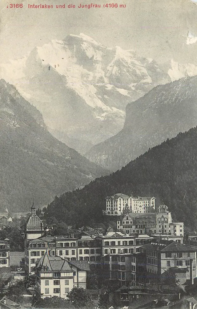 Interlaken et la Jungfrau (4166 m) — vue panoramique avec éditeur ÉDITION PHOTOGLAB CO., ZÜRICH et n° J3166 - Frente