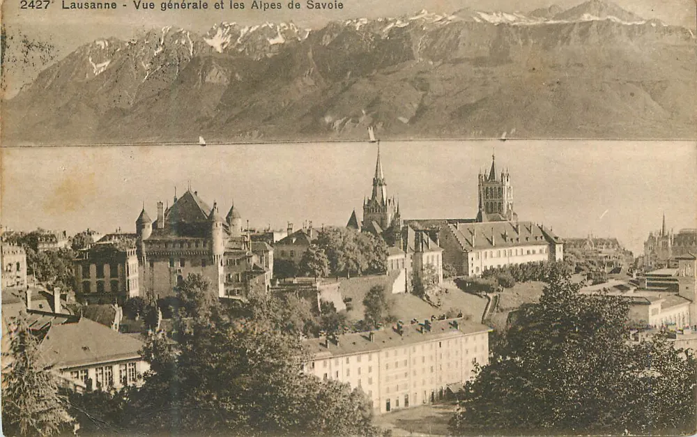 Lausanne - Allgemeine Ansicht und die Alpen der Savoyen — Editions Louis Burgy, Nr. 2427 - Vorderseite