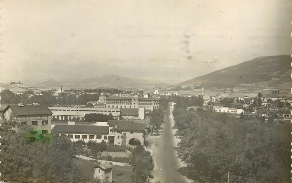 Ansicht von Pamplona — Verlag Ediciones Garra Bérea, Nr. 34 — Pamplona, Carretera de la Estación y barrio de la Rochapea - Vorderseite