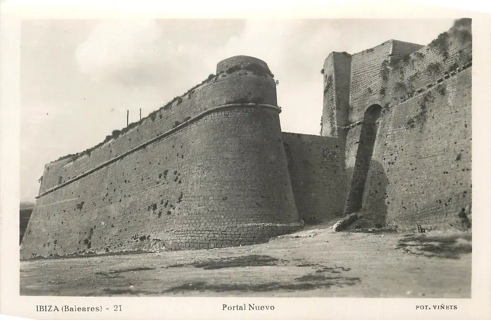 Ibiza (Baleares) - 21 — Portal Nuevo — Fot. Viñets - Vorderseite