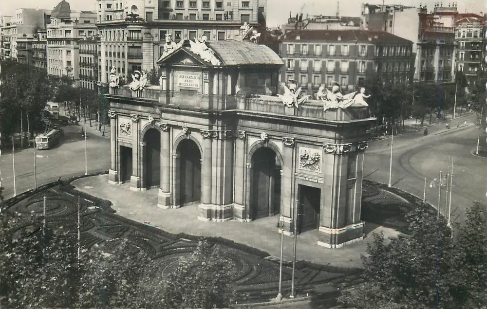 Poort van Alcalá — Madrid — Heliotipia Artística Española - Voorkant