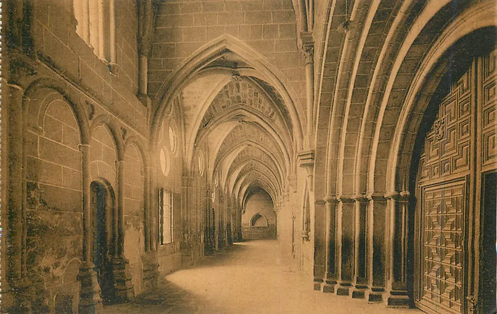 Ávila — Katedra — Klasztor — L. Rolbin, fot. - Barcelonie - Awers