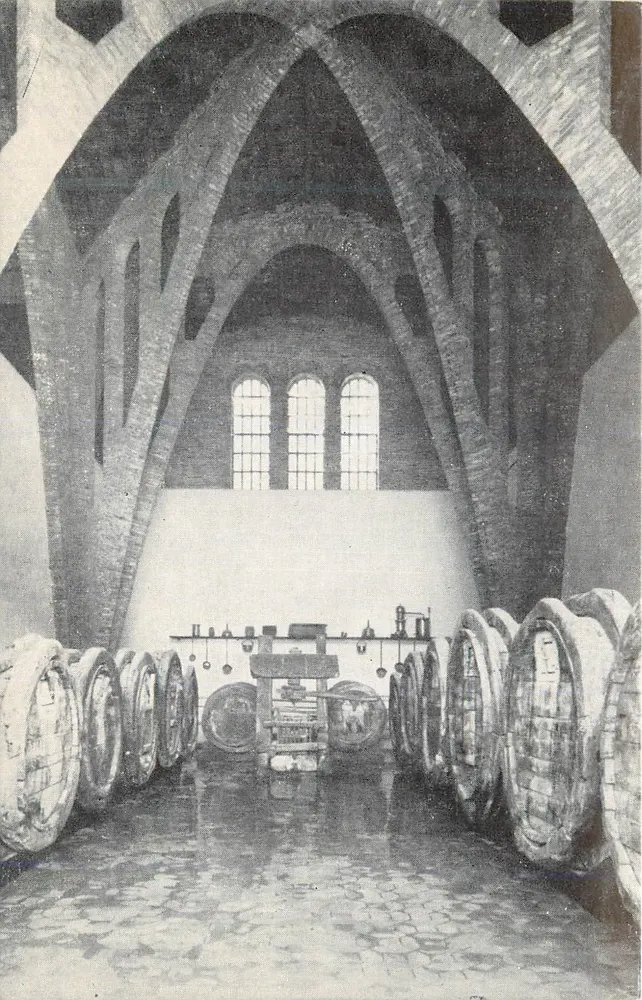 Typisches Keller — Rondel — Raymat, S.A. - Cervello (Barcelona) - Vorderseite