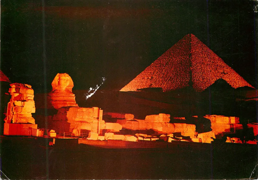Gizeh — Pyramiden und Sphinx beleuchtet — POST CARD EGYPT - Vorderseite