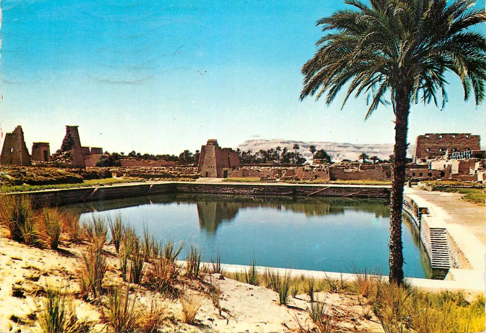Luxor-Karnak — Lago Sagrado — Dar El Kitab, Cairo - Frente