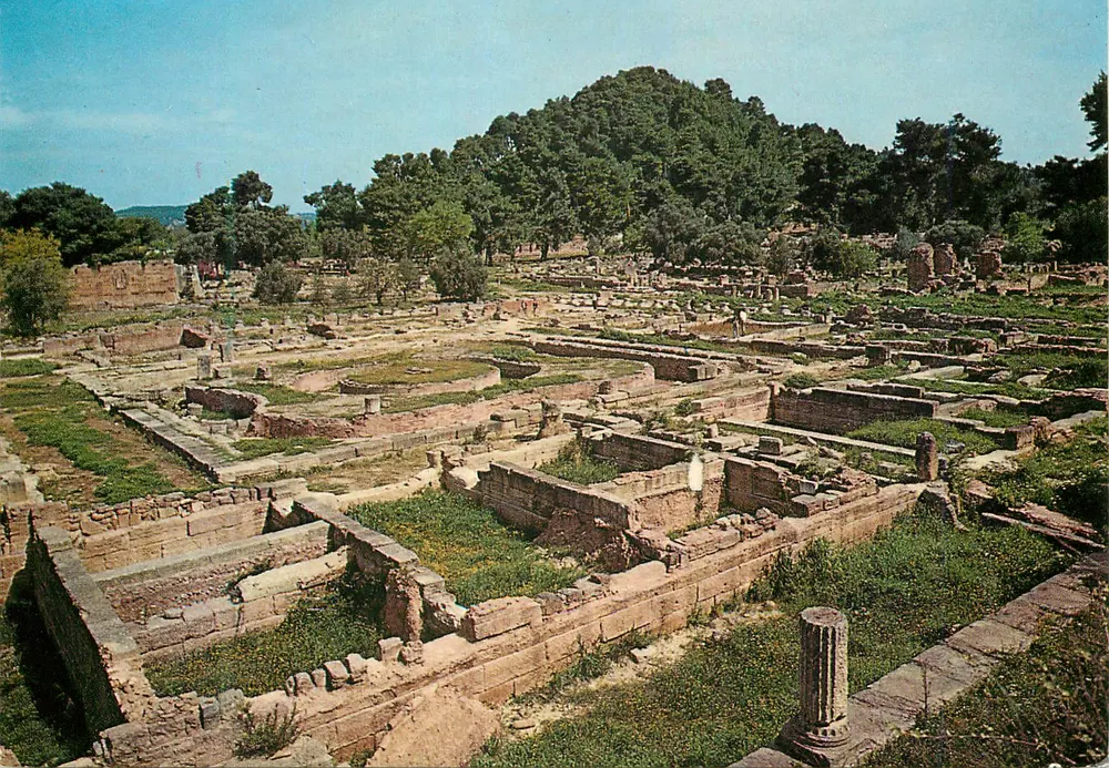पुरानी ओलिम्पिया — आंशिक दृश्य — एडिशन्स हैनिबल - आगे
