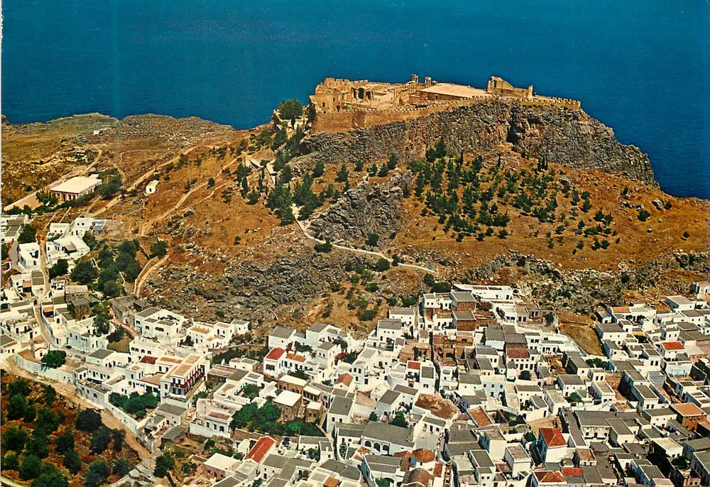 रोड़ोस - लिंडोस — हवाई दृश्य — एडिटर: Χαρίτικωδωρου, ΡΟΔΟΣ - आगे