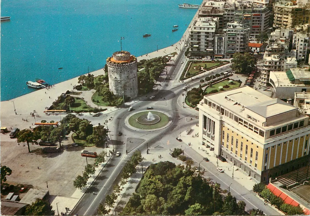 थेस्सालोनिकी — आंशिक दृश्य — ईडिटर: ΟΔΟΣ ΦΙΛ. ΕΤΑΙΡΕΙΑΣ ΑΡ. 35 ΘΛΑ. 34.966 ΘΕΣΣΑΛΟΝΙΚΗ - आगे