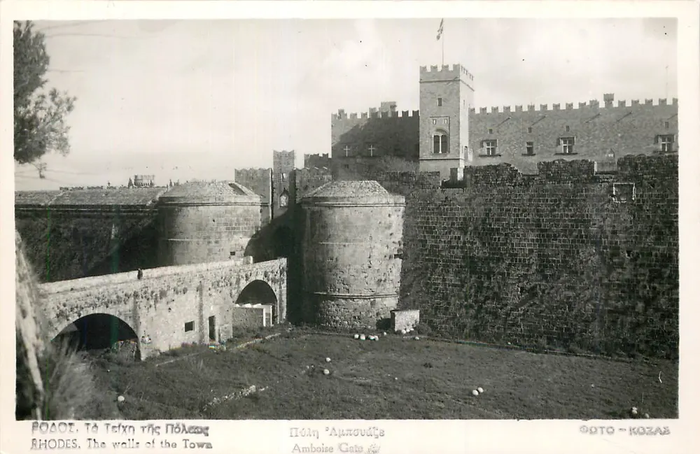 Rhodes — Die Stadtmauern — Tor Amboise — Photo Kozas - Vorderseite