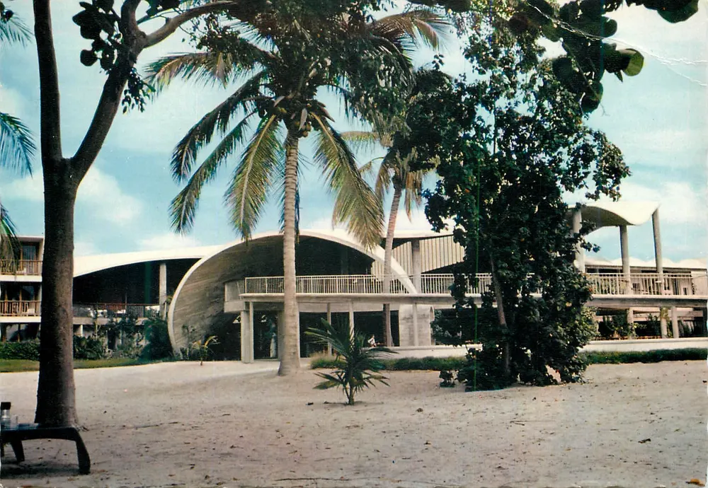 Hotel 'La Caravelle' — Sainte-Anne, Guadeloupe — uitgever Guadeloupe Touristique, n°05 - Voorkant