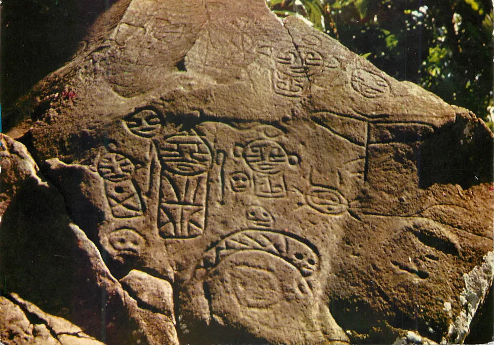 Rochas gravadas pré-colombianas — Guadalupe — Edição Antilles Touristiques, n° 258 - Frente