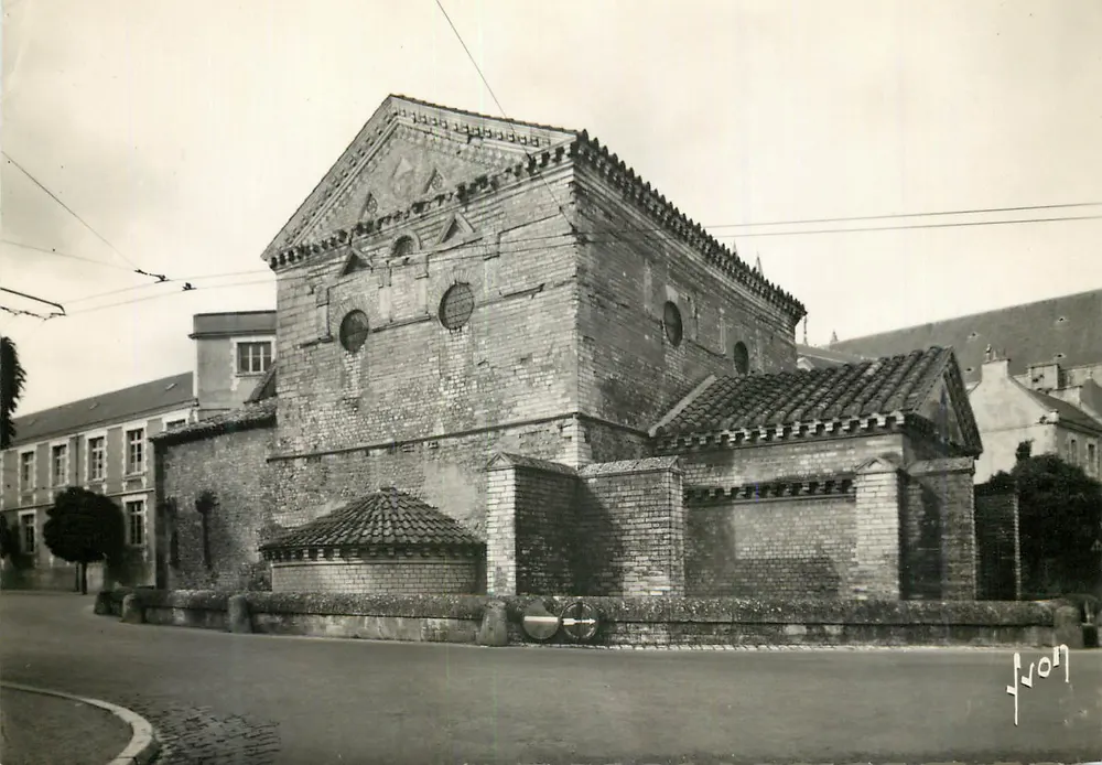 Poitiers (Vienne) — Das Baptisterium Saint-Jean (4., 8., 12. Jh.) — Éditions d'Art Martel, Paris - Vorderseite
