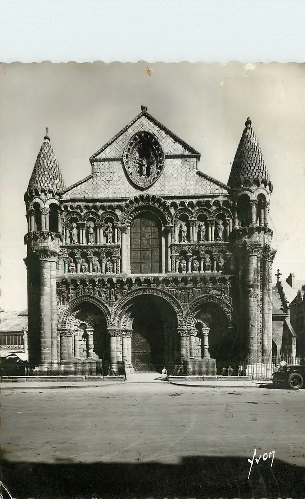 Poitiers (Vienne) — Kirche N.D. la Grande, Fassade des 12. Jahrhunderts — YVON, Nr. 34 - Vorderseite