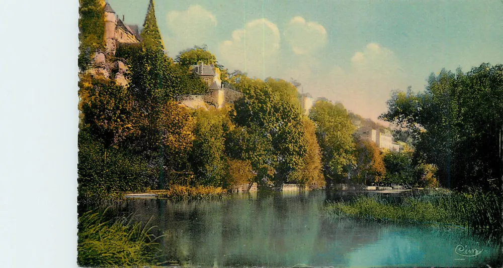 Poitiers (Vienne) — Paisagem sobre o Clain — Combier Imp. Macon - Frente