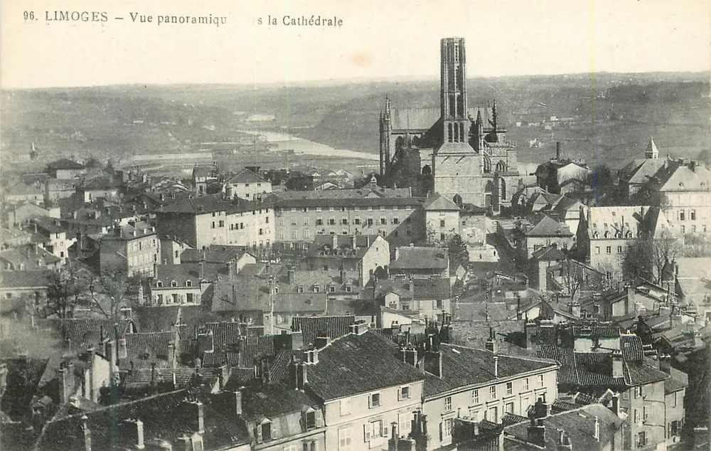 Limoges — Panoramablick auf die Kathedrale — M. T., Drucker - Limoges - Vorderseite