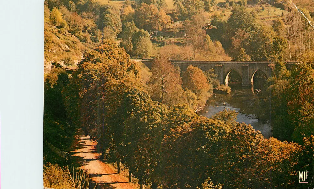 Vale da Gartempe no outono — Edição M. FAROUX, 87270 COUZEIX — N°13(73) - Frente