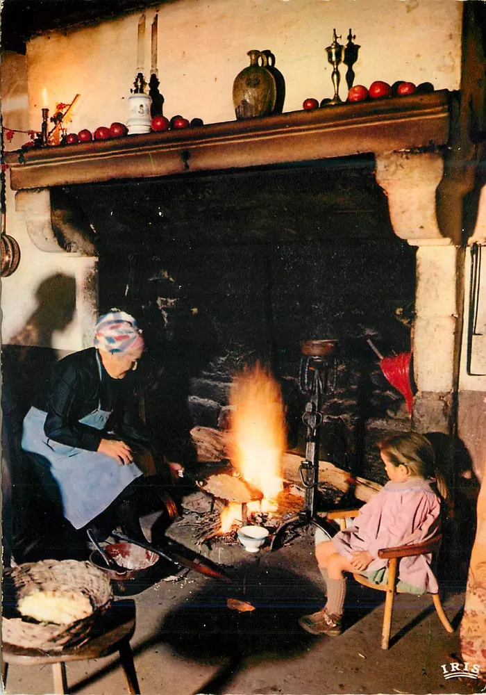 Famiglia vicino al camino — Limousin — Edizioni moderne « Théodic » - Recto