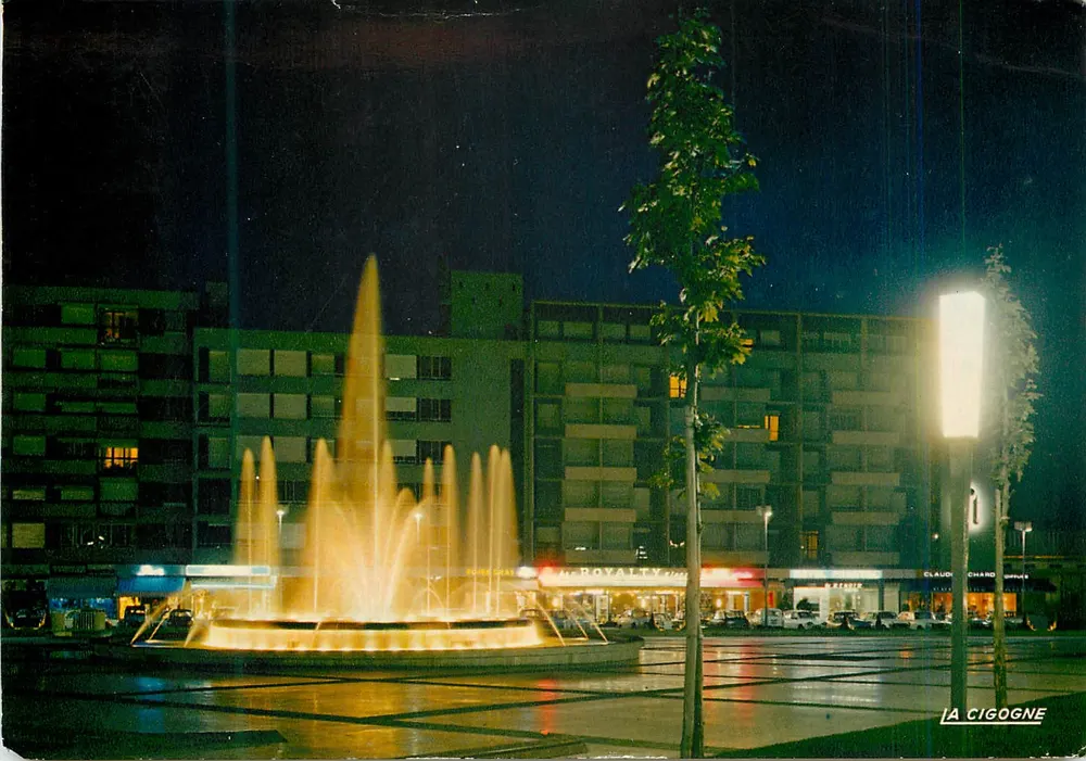 Platz der Republik und beleuchtete Fontäne — Limoges (Haute-Vienne) — Editionen « LA CIGOGNE » - Vorderseite