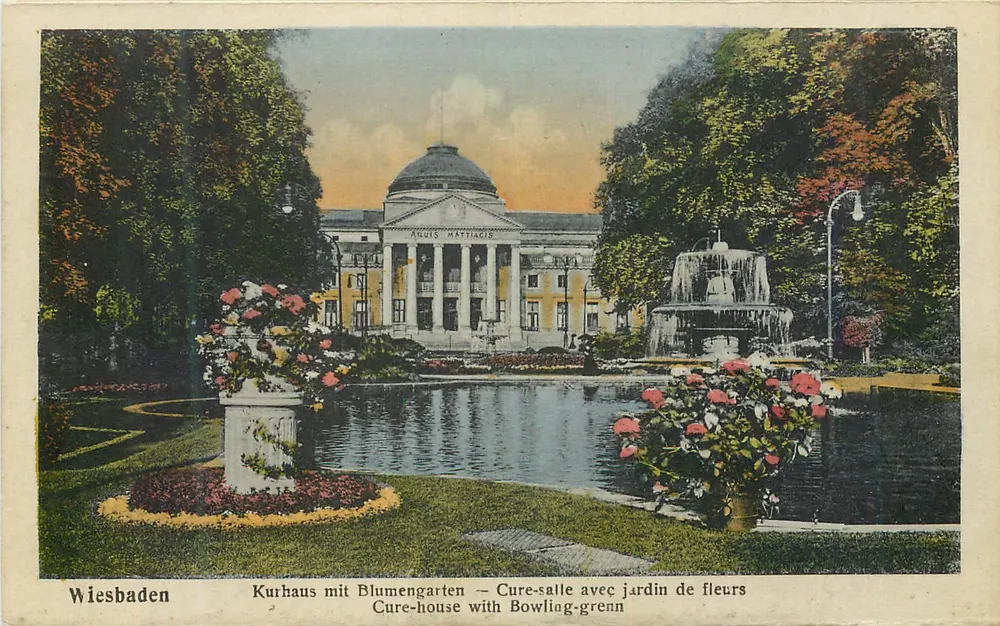 Wiesbaden — Kurhaus con giardino floreale — editore Van den Boogaart, n° 677 - Recto