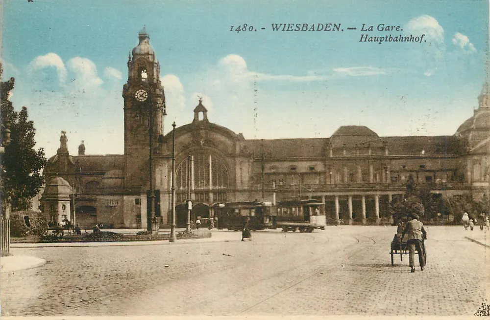 Wiesbaden — A Estação. Hauptbahnhof. — Editor: 1480. - Frente