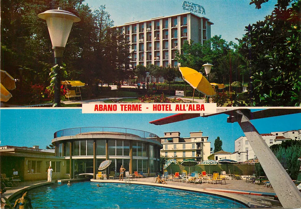 Abano Terme - Hotel All'Alba — vista da piscina e do hotel - Frente