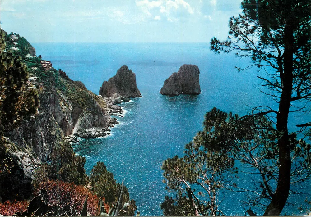 Os Faraglioni — Capri — Casa del Giornale, Napoli - Frente