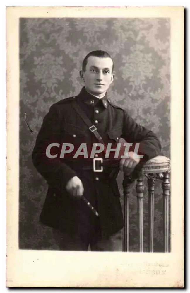 Soldado em uniforme — retrato de estúdio — GAMBELLÉS, GAMBELLÉS - Frente